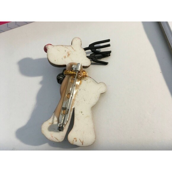 Vintage Resin Reindeer Brooch Brown Christmas Xmas Pin Pendant W/Jingle Bell - Picture 2 of 3